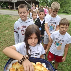 Otroške poletne počitnice v Krajinskem parku Lahinja 2025